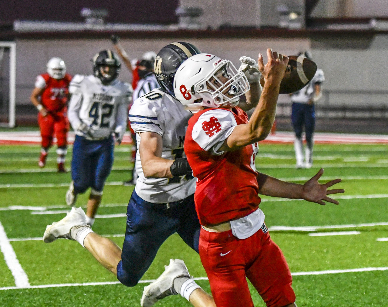 040921 MP SM football 09.JPG